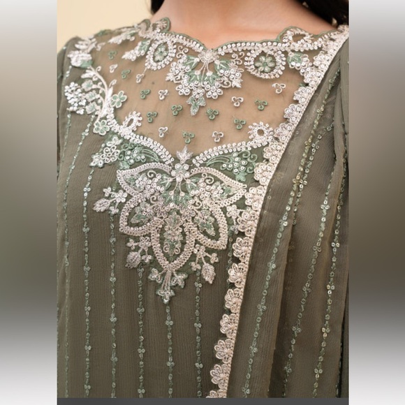 Agha Jaan Pakistani designer suit size M - Picture 7 of 9
